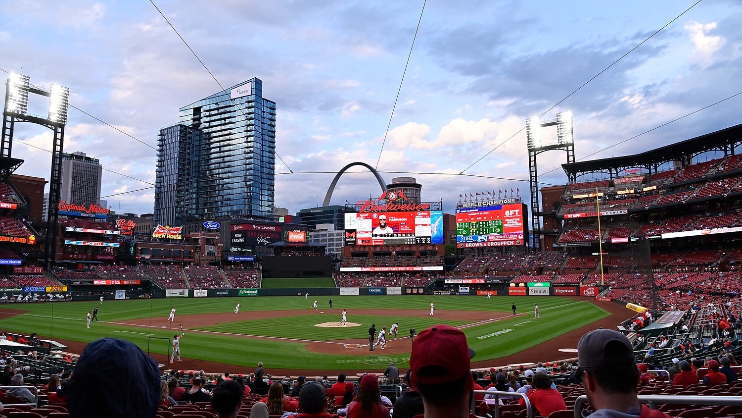 Cardinals ask City Hall to allow more fans into Busch Stadium