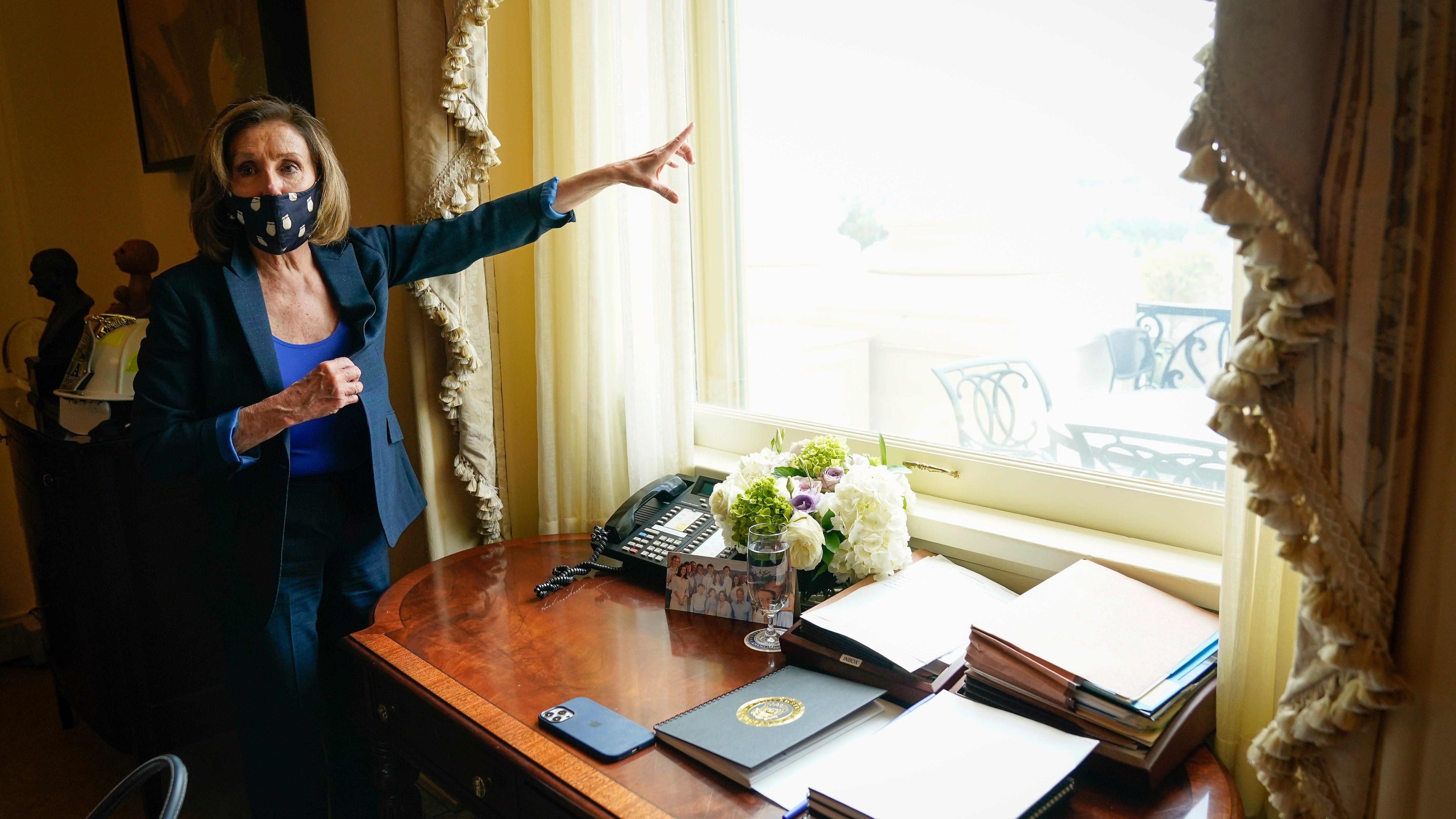 Pelosi announces she will launch committee to investigate Capitol riots