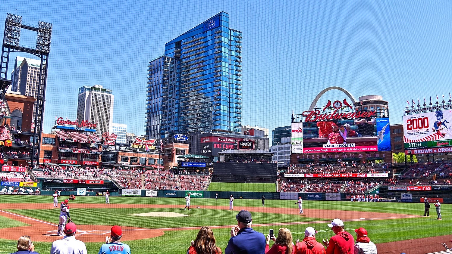 Busch Stadium going back to full capacity June 14