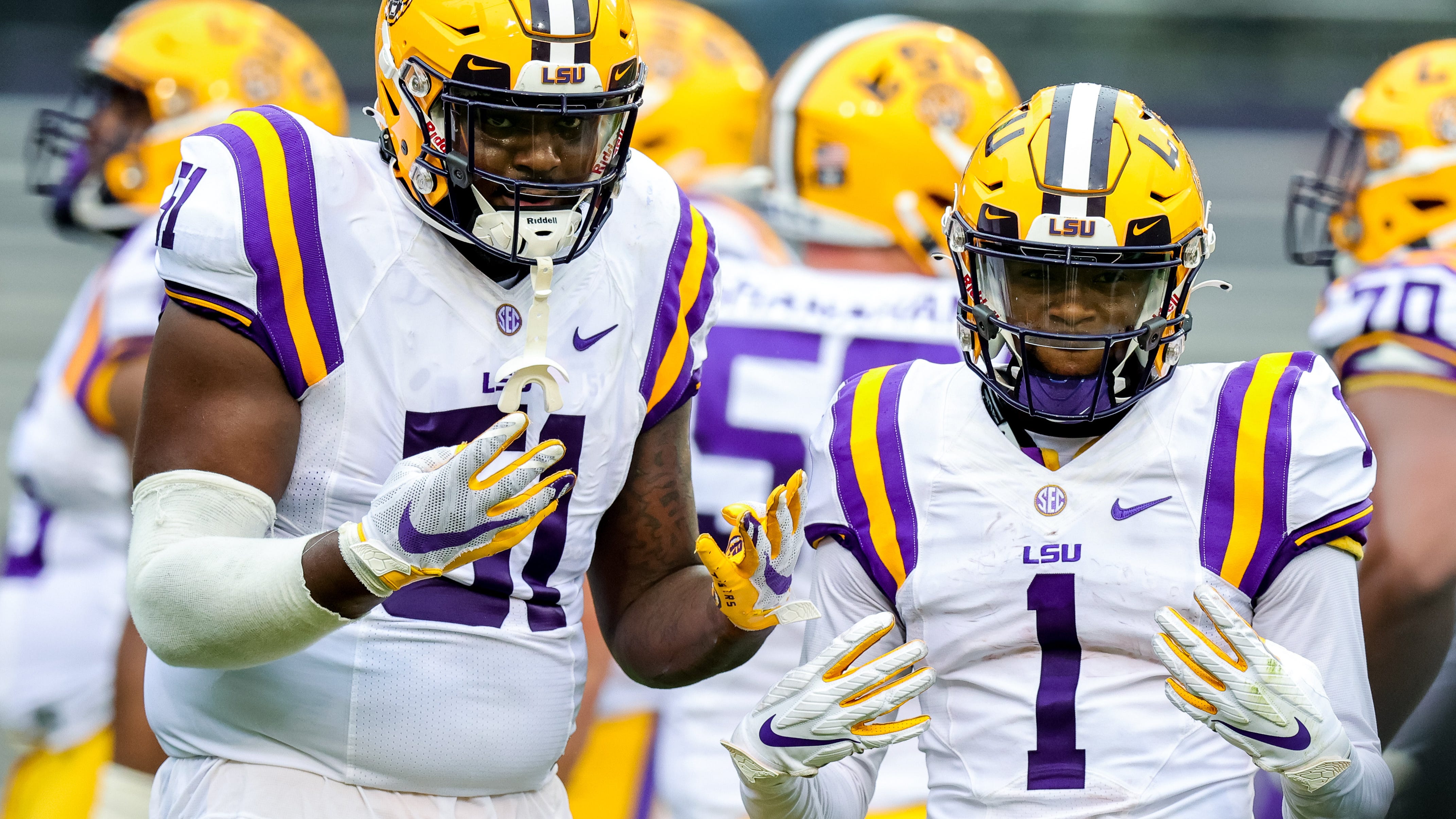 LSU WR Kayshon Boutte: If fans want a full Tiger Stadium, 'they've got to get vaccinated'