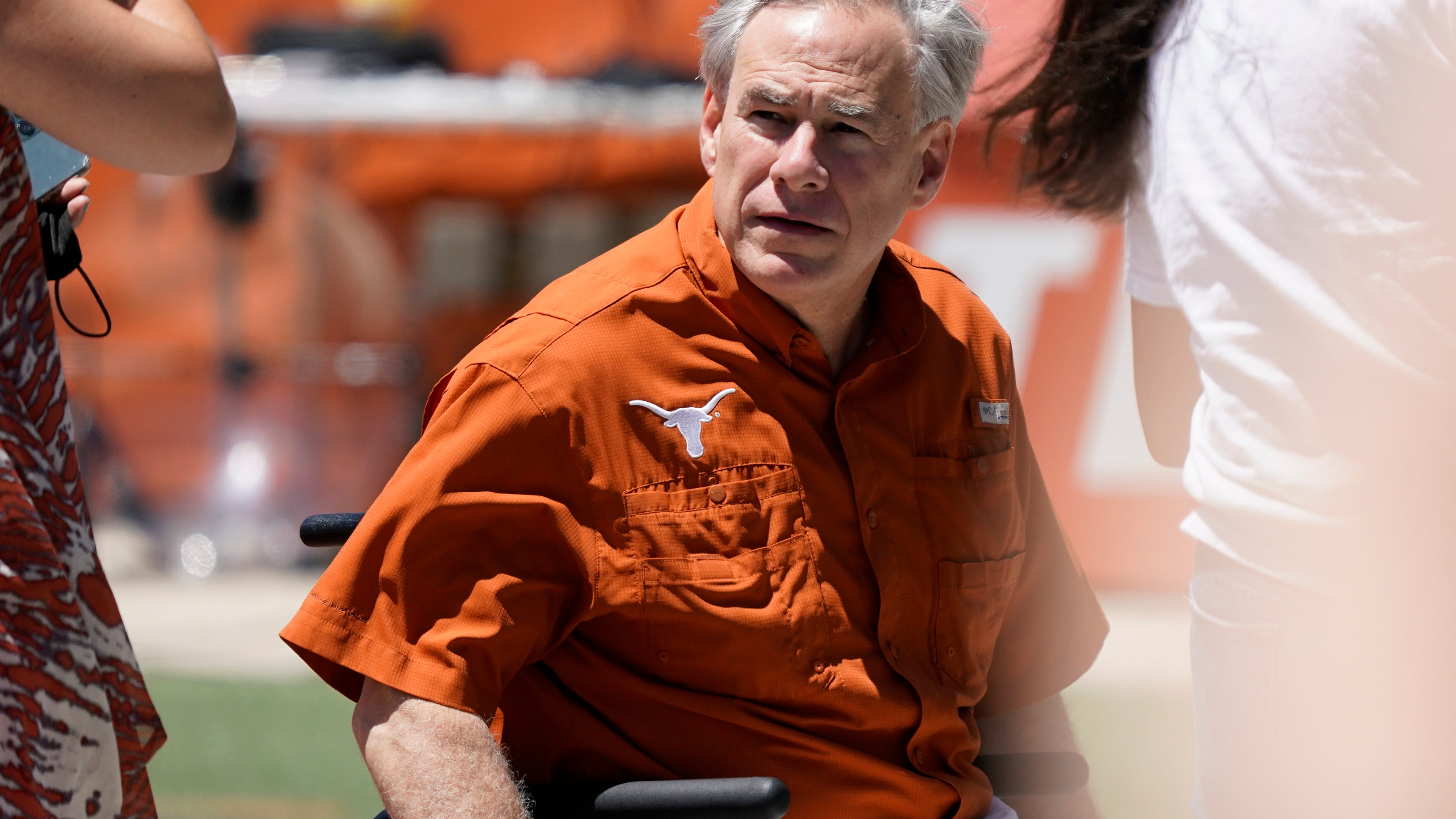 Texas governor’s crowdfunding campaign would take hundreds of years to pay for border wall at its current pace