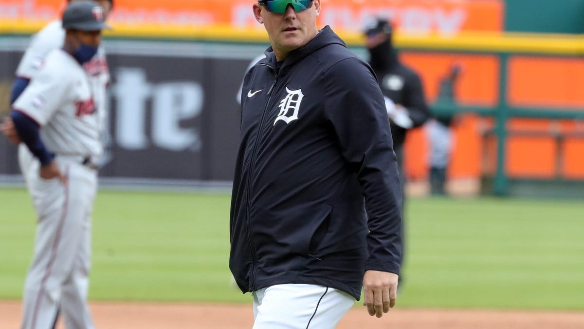 Hinch warns buyers ahead of deadline: "You have to pay for our guys"