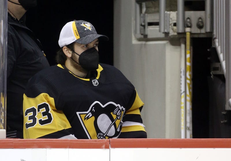 Alex D'Orio backing up for the Penguins in 2021
