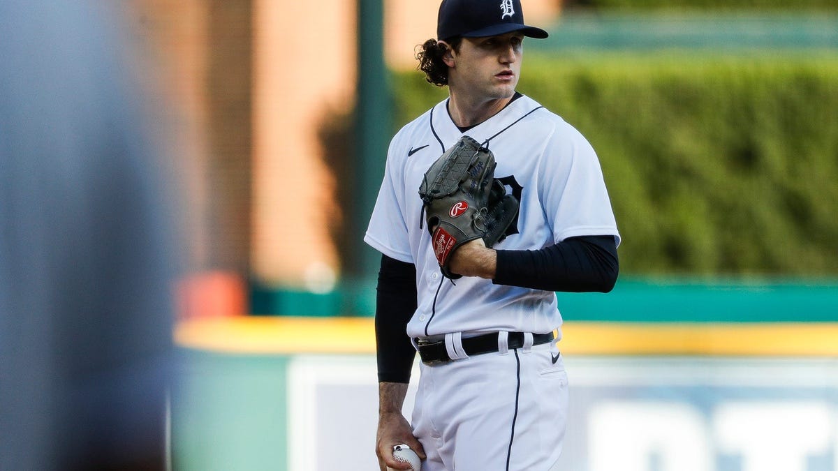 The chat and the pitch that sold Mize on A.J. Hinch