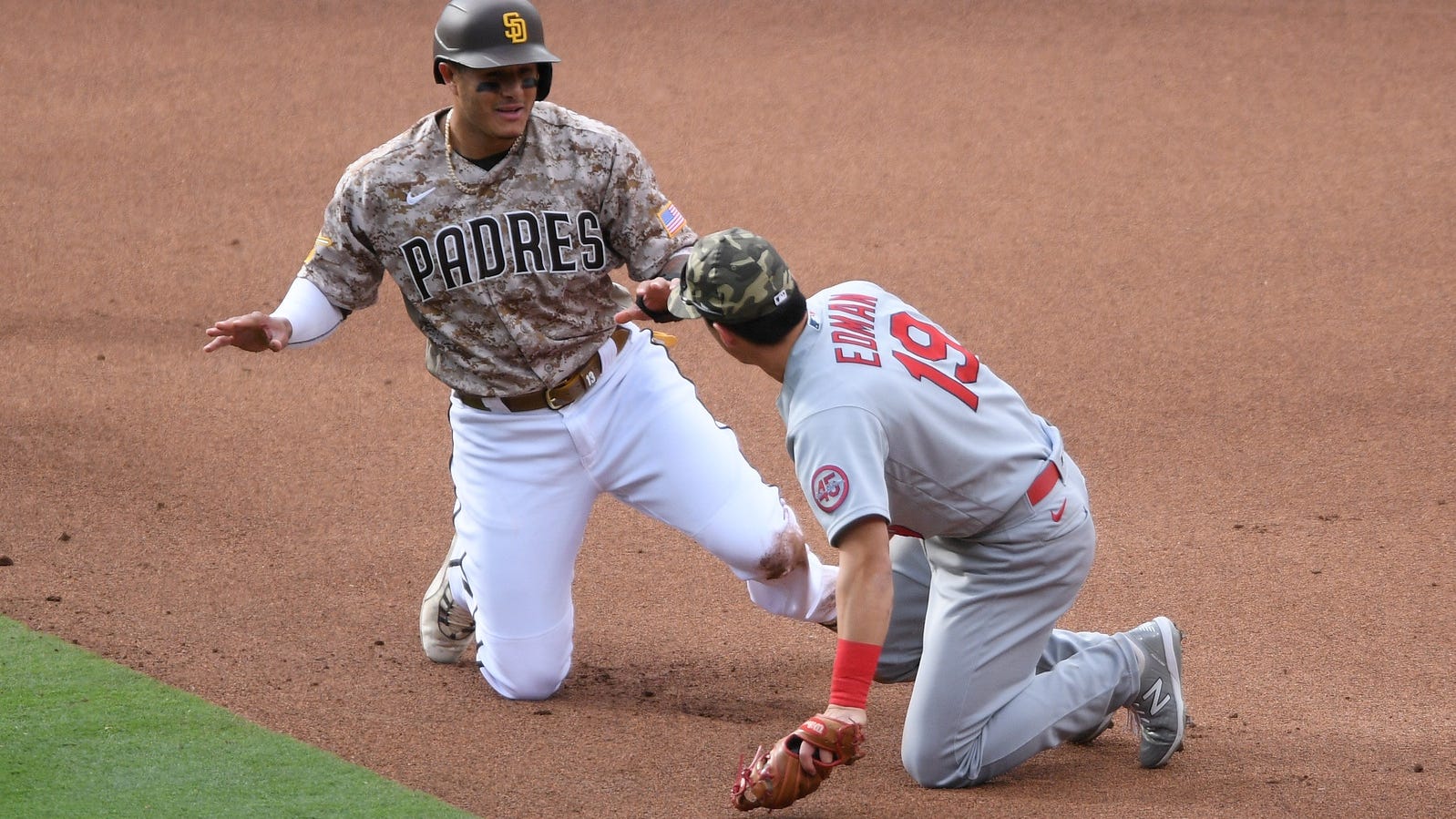 Manny Machado take-out slide on Cardinals Tommy Edman sparks outrage