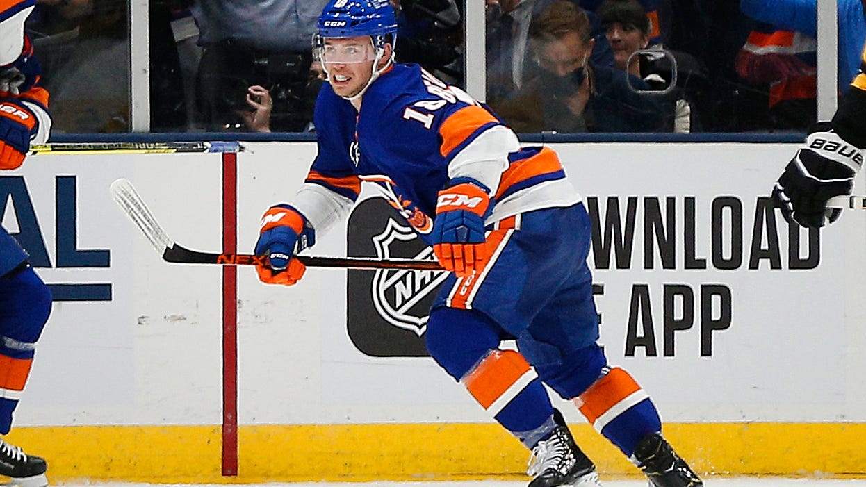 Schwartz: For Cal Clutterbuck, being an Islander means being "at home"