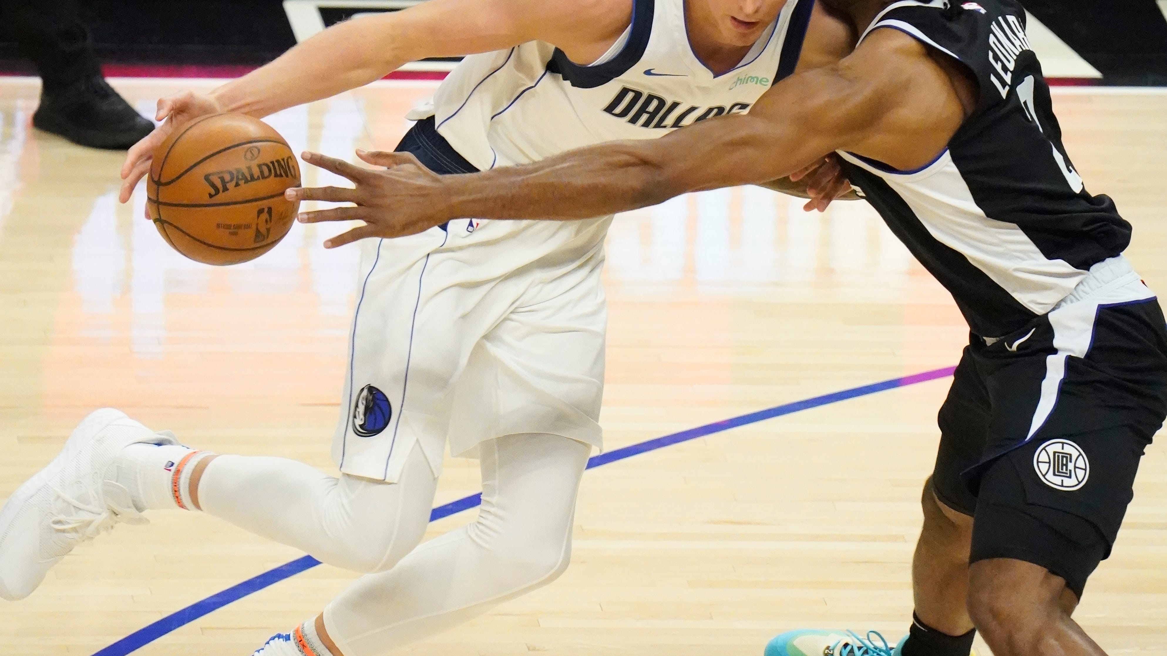 After a playoff dud, what should the Mavs do with Kristaps Porzingis?