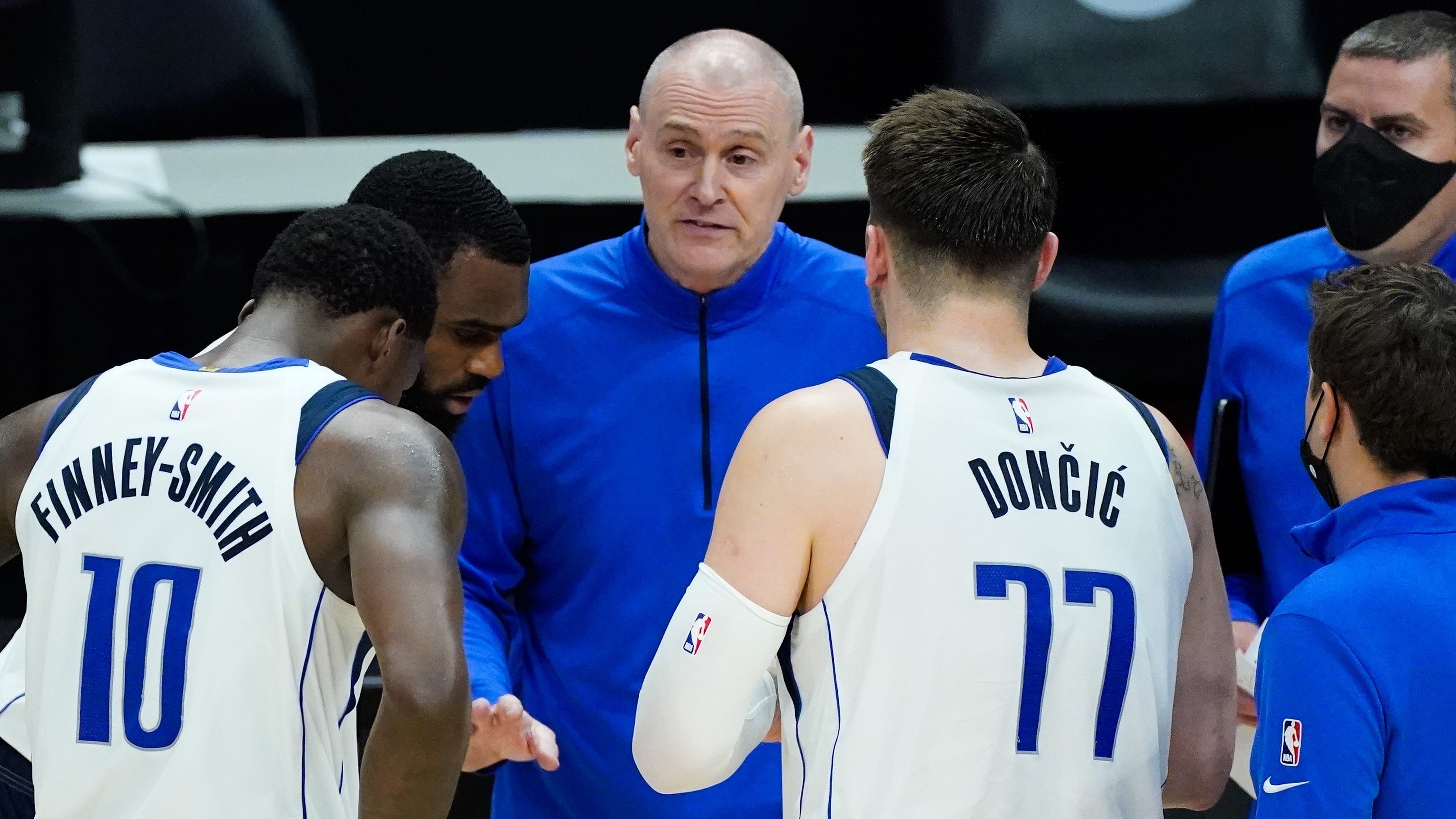 Report: Rick Carlisle resigns as Mavs head coach