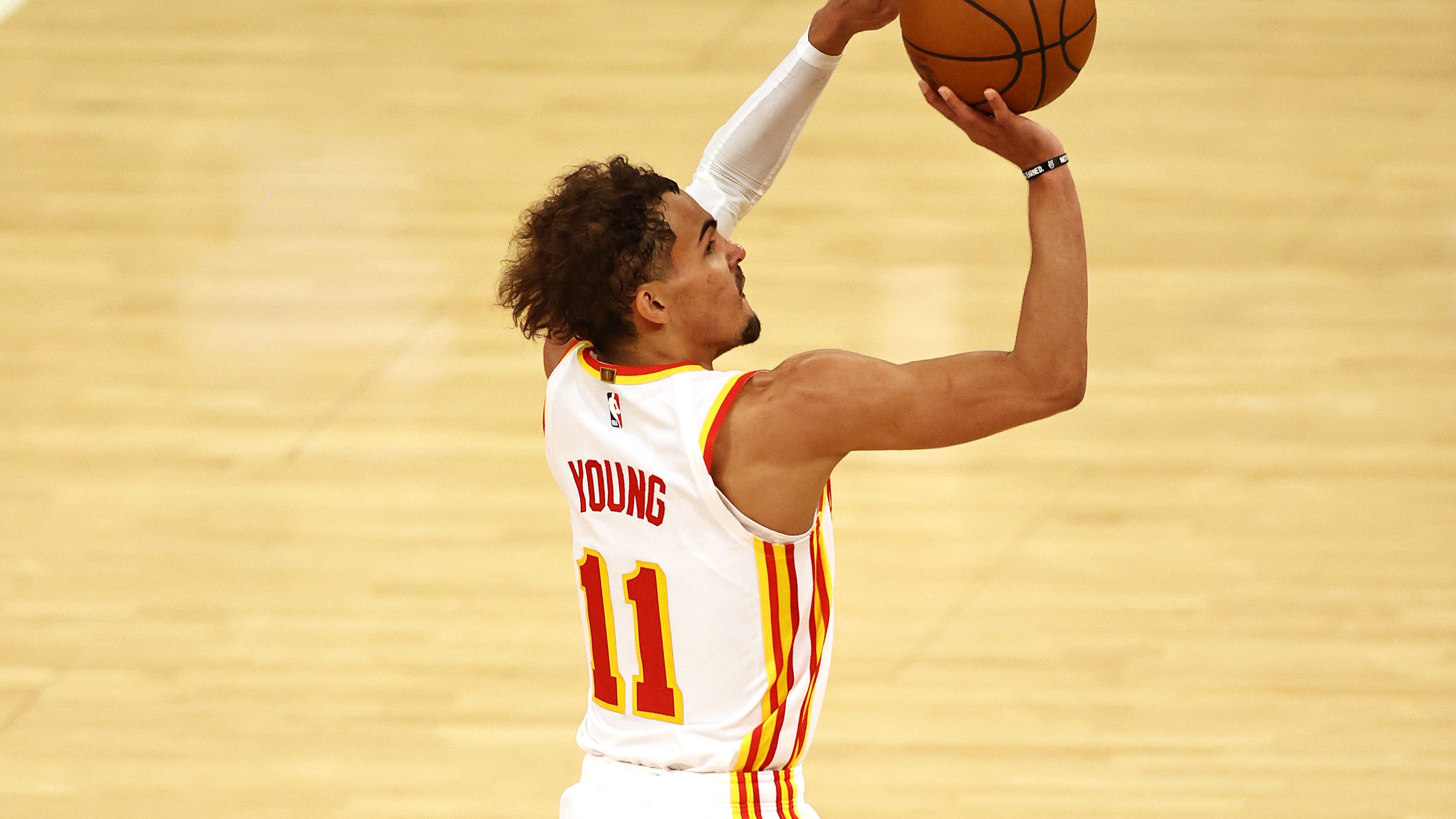 VIDEO: Did a Knicks fan spit on Trae Young?