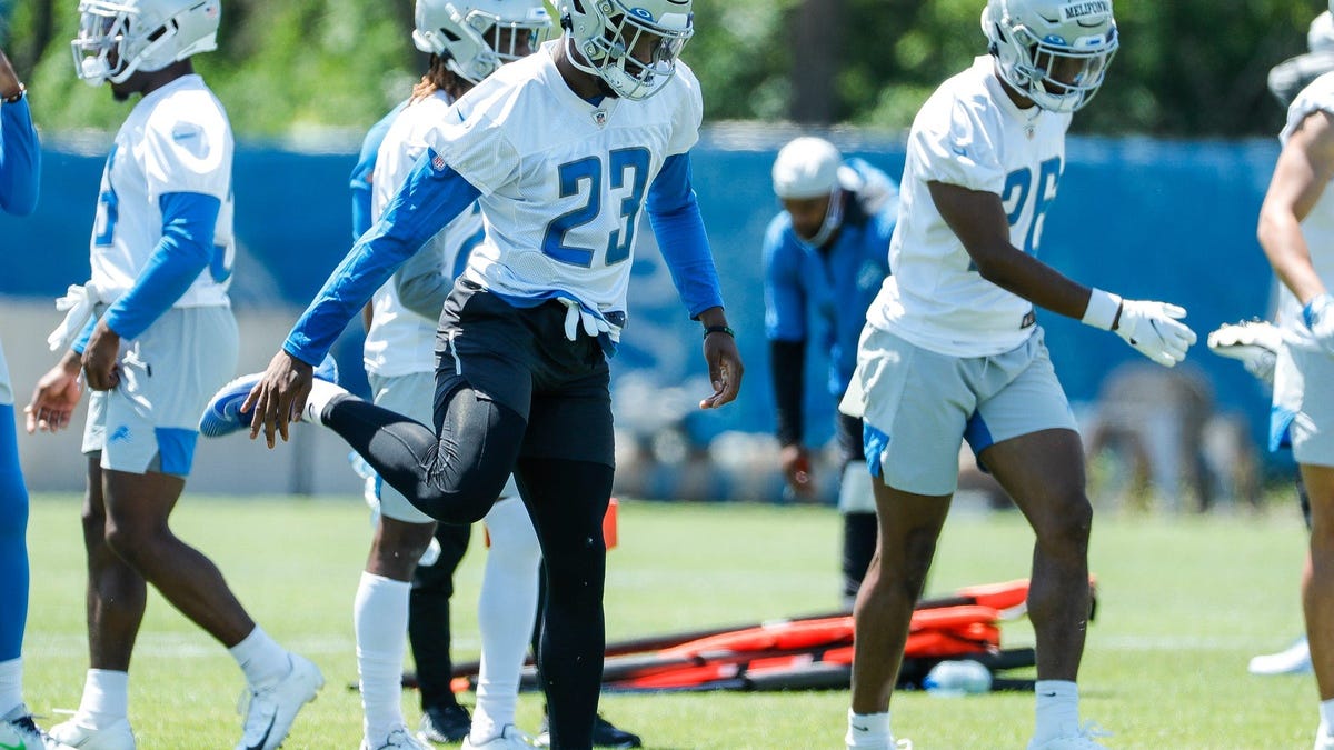 Wearing Slay's old number, Okudah hopes to follow same path