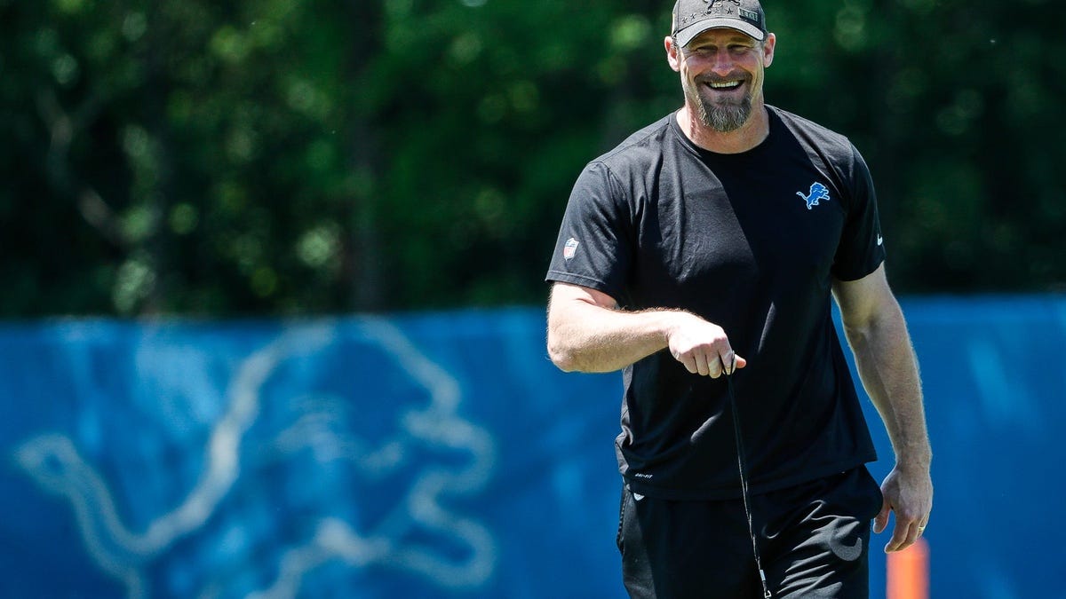 Dan Campbell not sweating national criticism: "I’m just being me"
