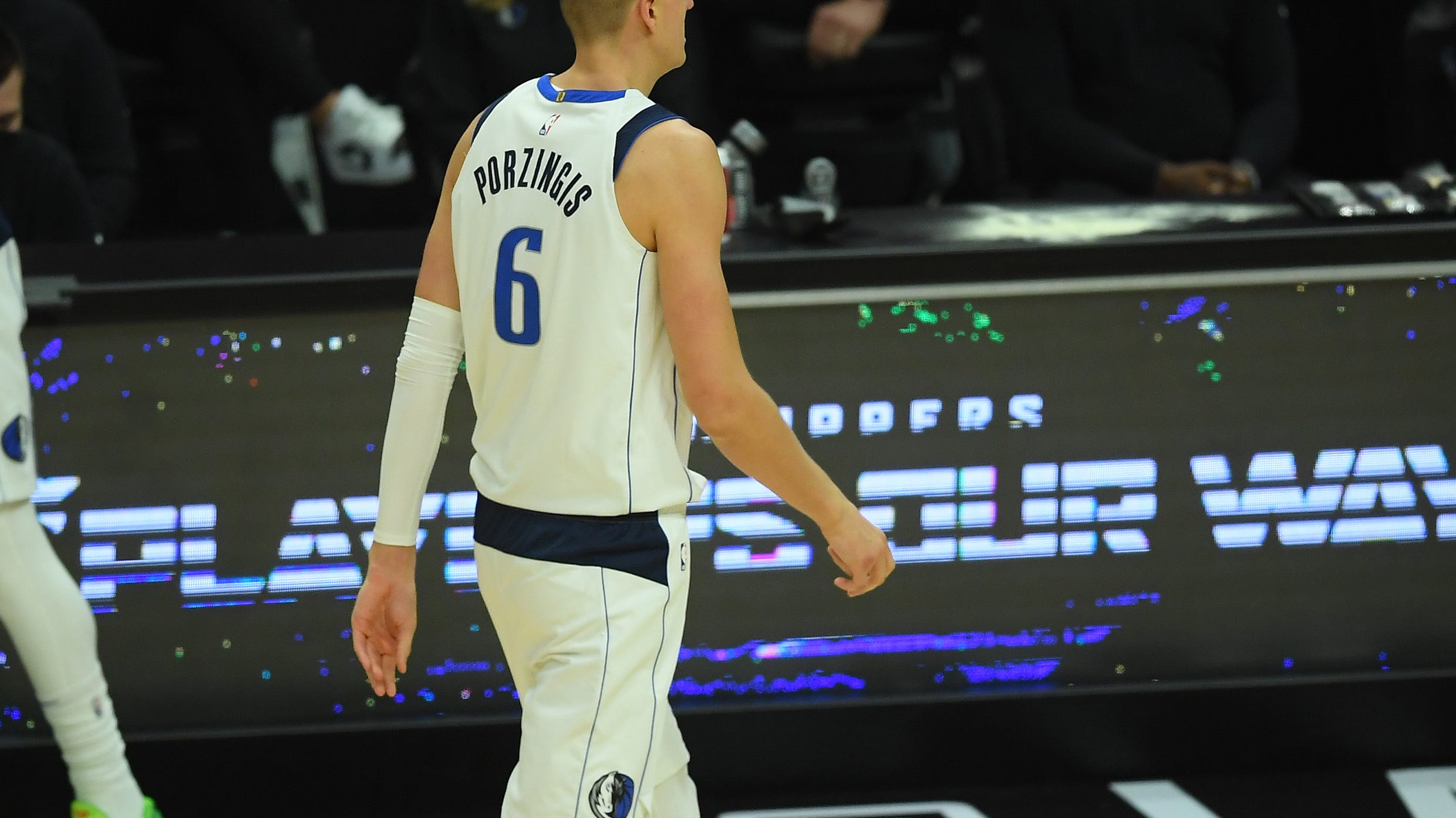 Porzingis feels "like an afterthought" in Mavs offense: Report