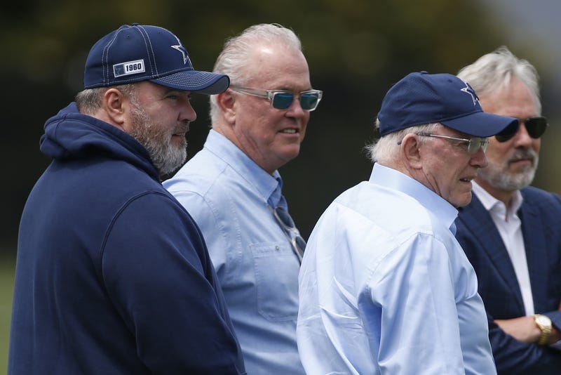  Dallas Cowboys head coach Mike McCarthy and CEO Stephen Jones and owner Jerry Jones