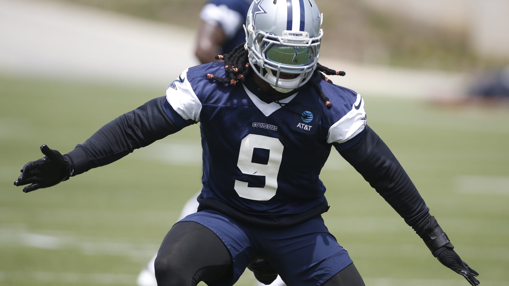 Dez Bryant shocked, Michael Irvin 'hurt' by Jaylon Smith release