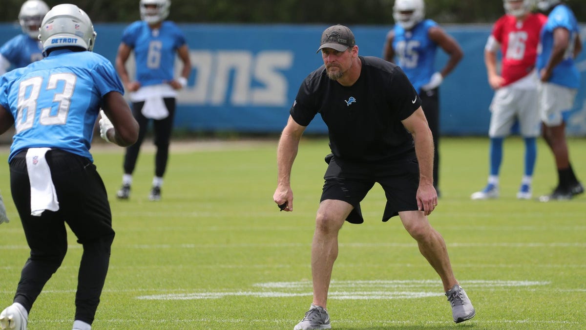 Dan Campbell isn't here to wipe any butts: "You're gonna wipe your own butt"