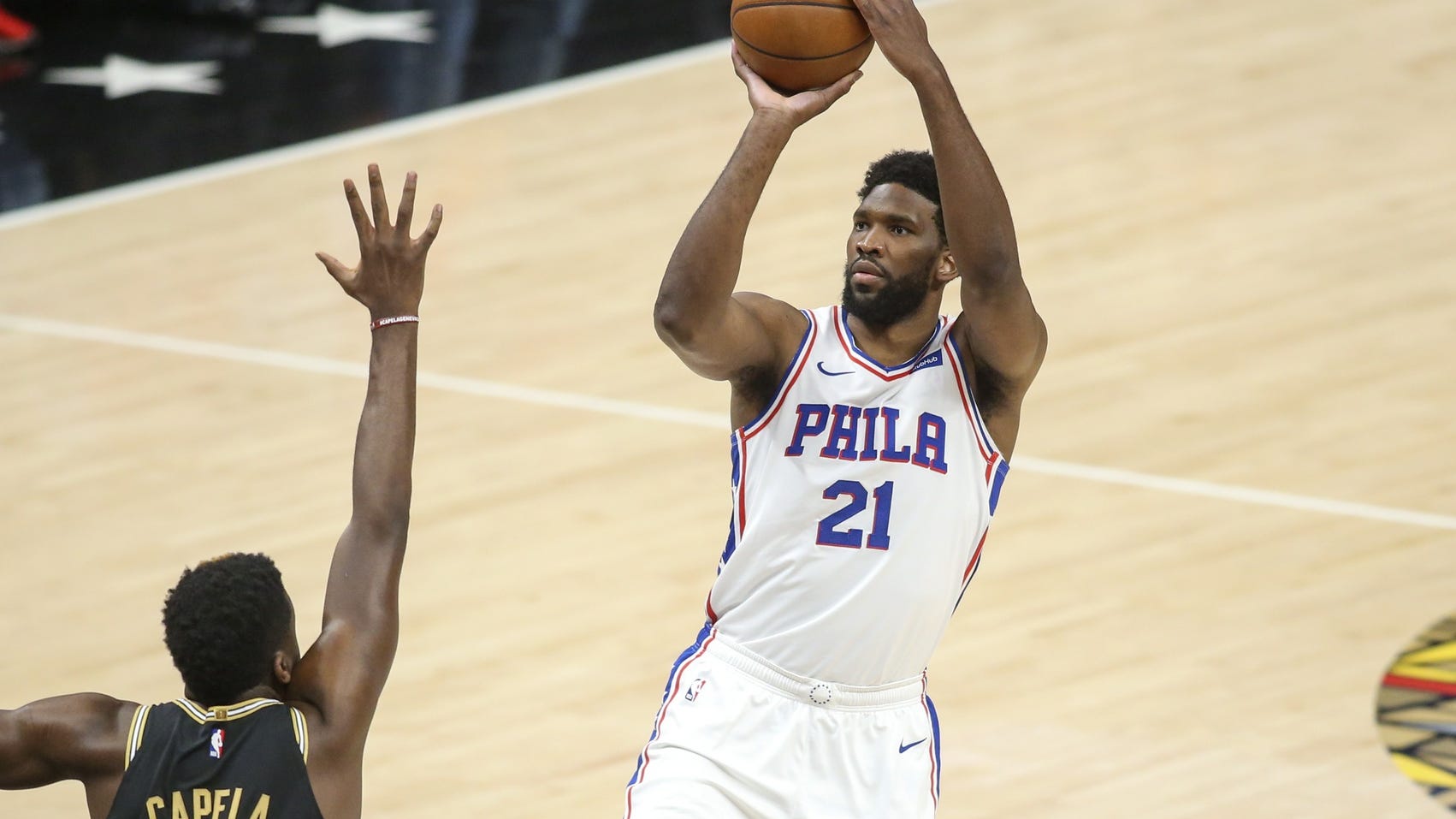 Insane Kawhi Leonard dunk lifts Sixers' Joel Embiid's spirits after one of his worst games