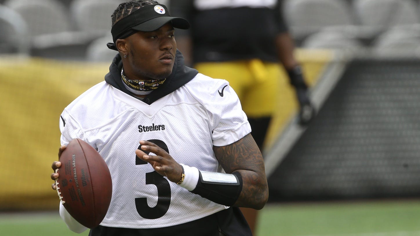 Steelers' QB Haskins getting hitched