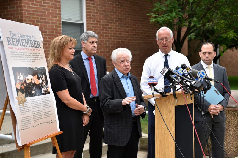 Holocaust survivor Mark Schonwetter, center, and his daughter, Ann Arnold, left, at a press conference in Tenafly, New Jersey, on July 2, 2021