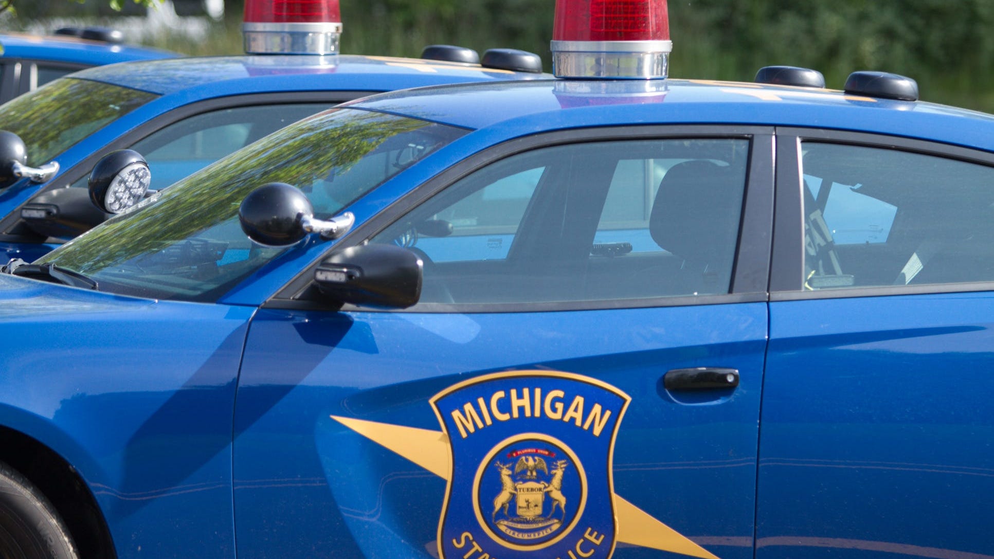 4 boys, 1 adult arrested in Flint after entering store with rifles, fleeing cops