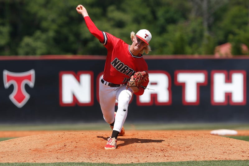 Bubba Chandler in high school pitching