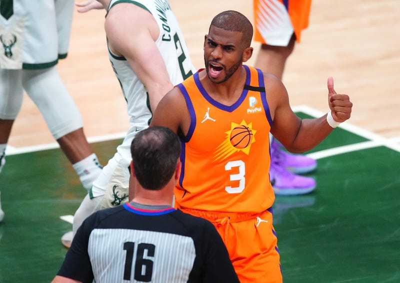 Suns Point Guard Chris Paul argues with a ref in Game 4