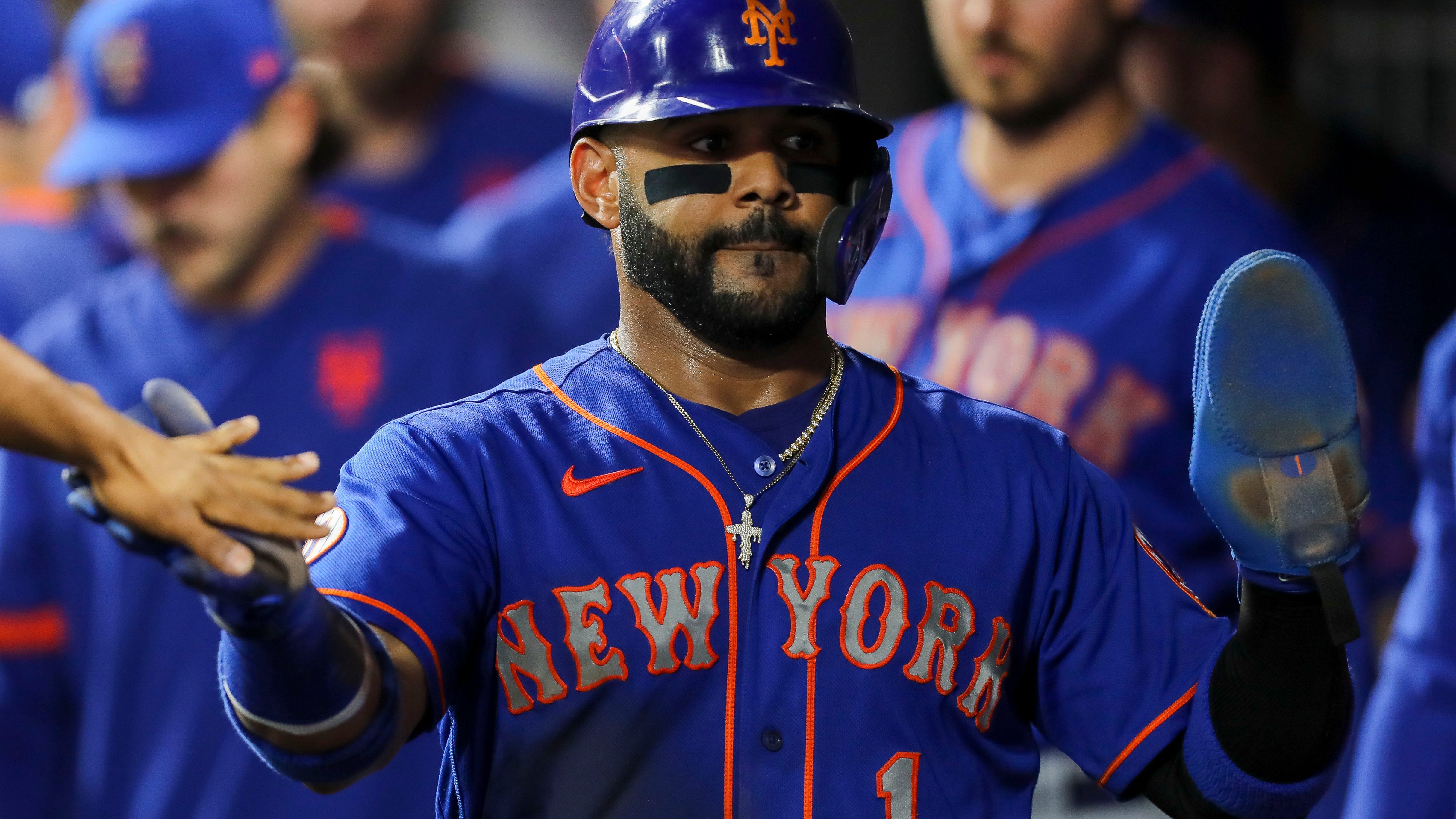 WATCH: Jonathan Villar home run ball destroys Reds fan's cell phone