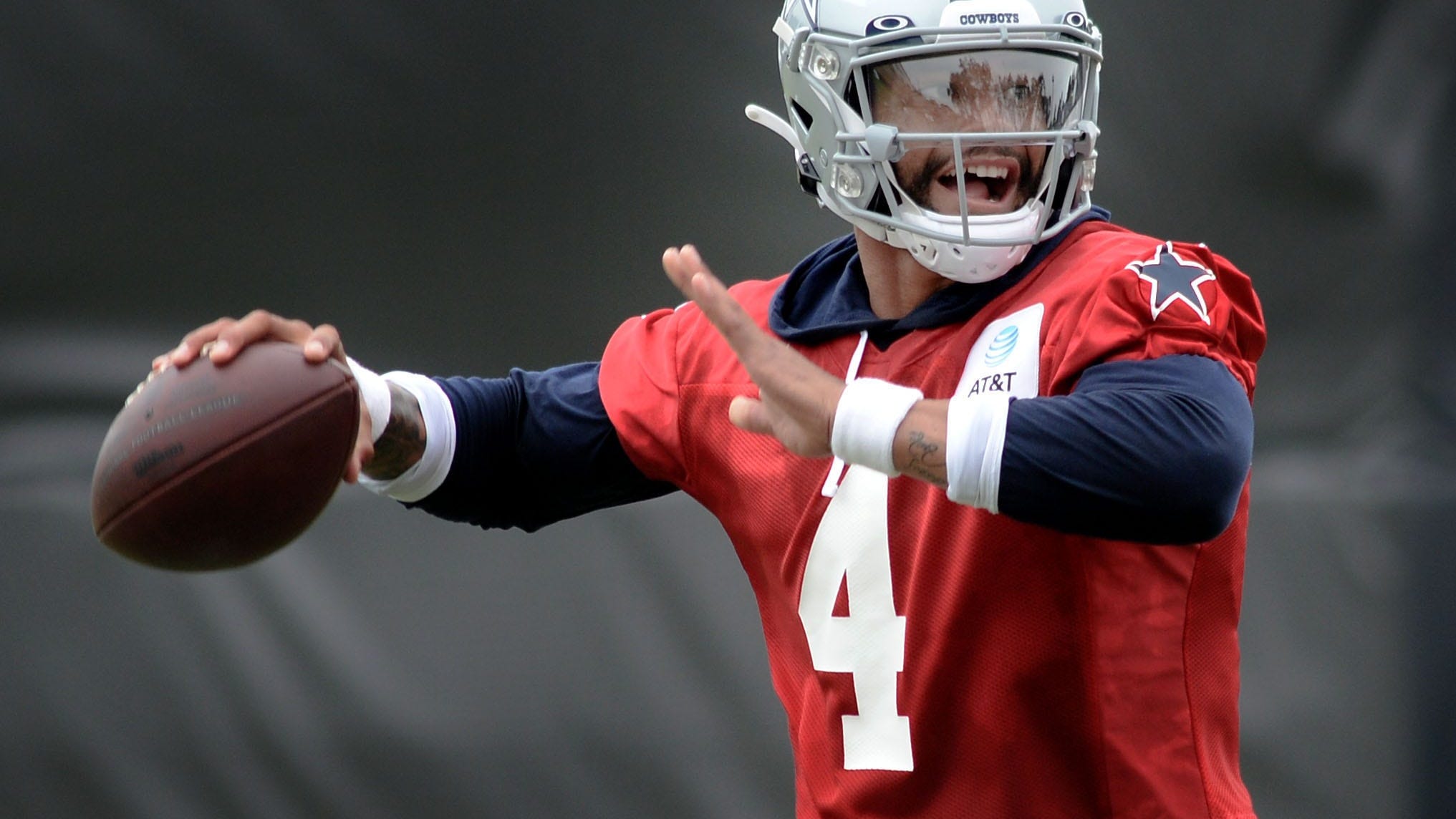 Cowboys QB Prescott exits practice with 'arm soreness'