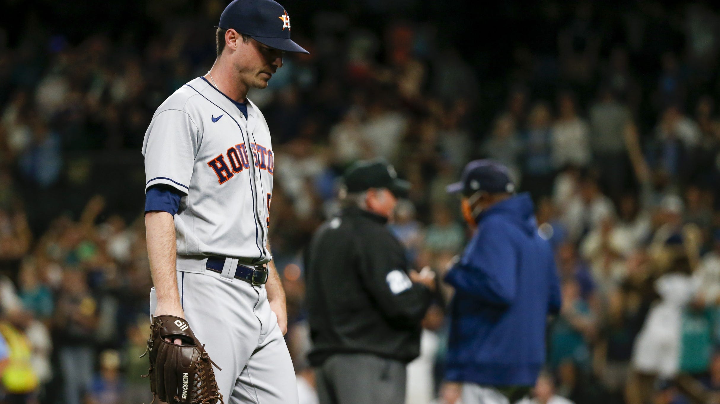 Astros lefty Raley suspended three games, manager Baker one
