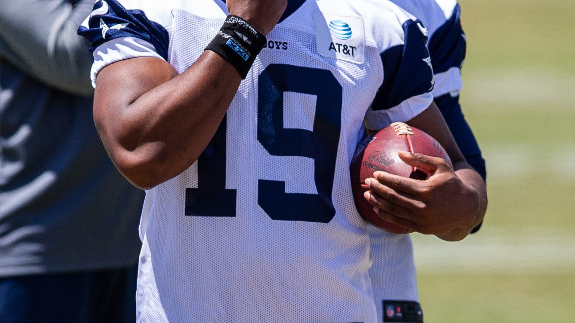 Should Cowboys fans worry about Demarcus Lawrence and Amari Cooper?