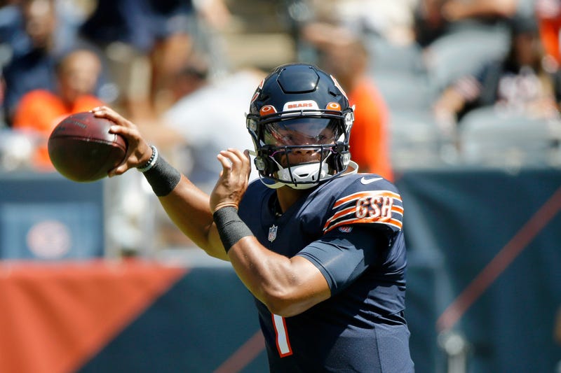 Bears quarterback Justin Fields.