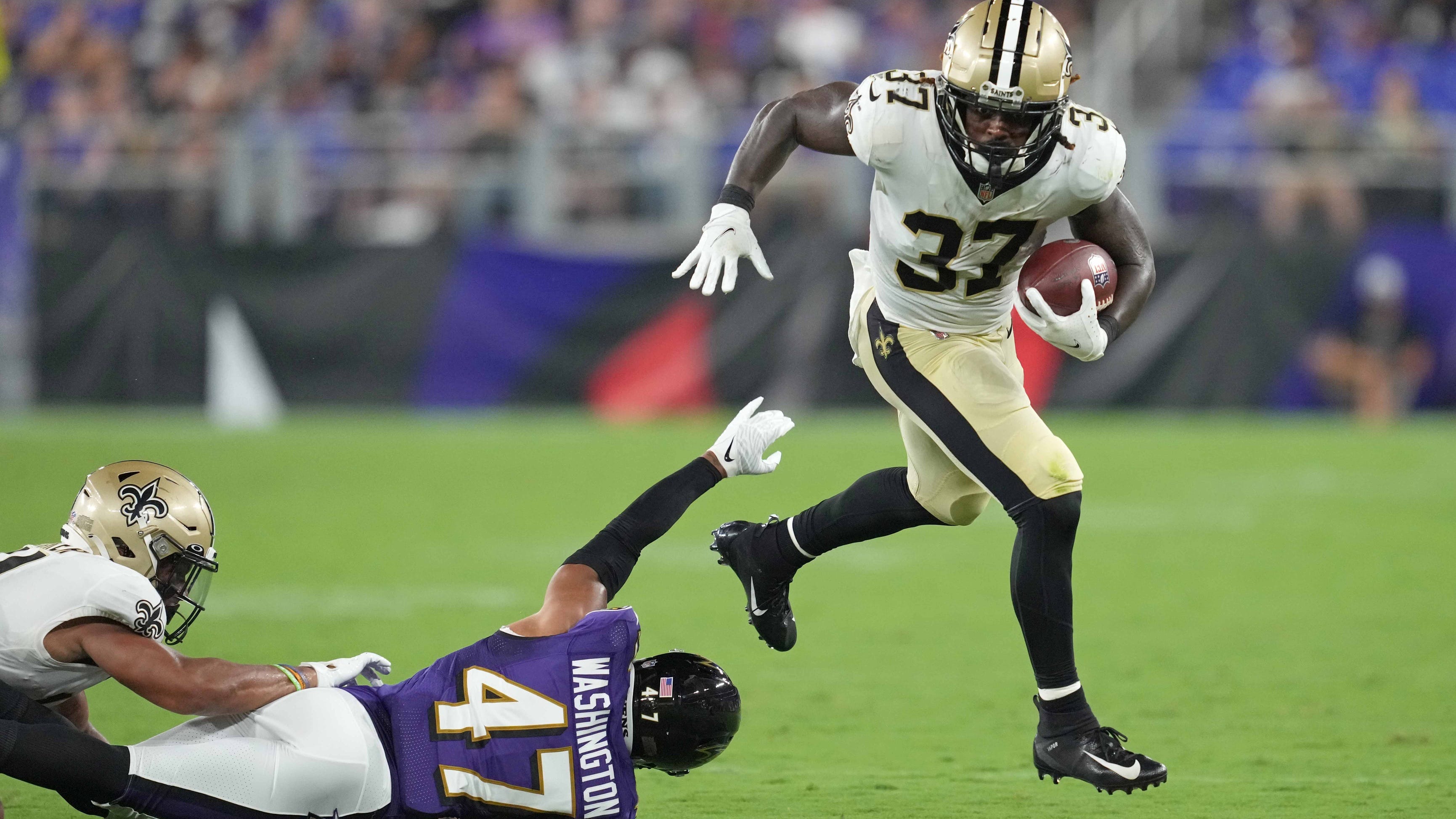 Saints RB Tony Jones Jr. expected to miss multiple weeks; Aldrick Rosas released