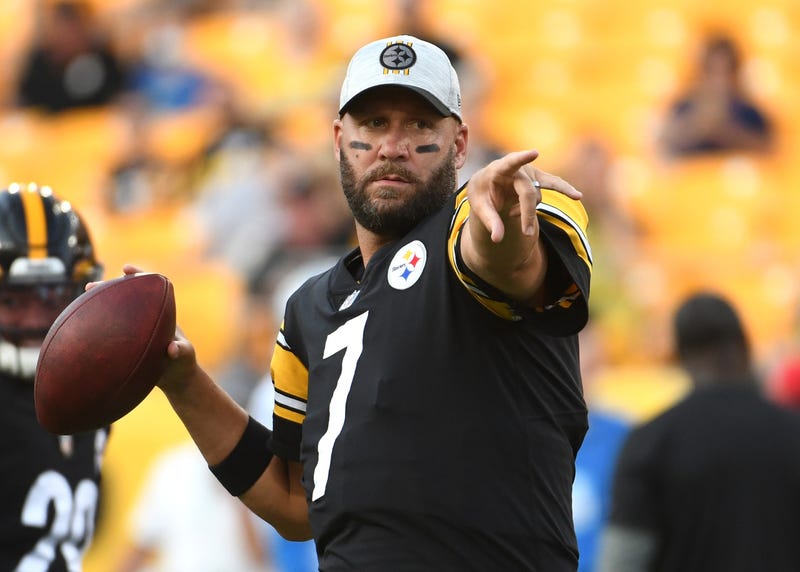Ben Roethlisberger pointing