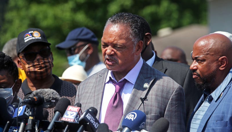 Rev. Jesse Jackson gaining strength in rehab, wife recovers from COVID-19 at home, shouts ‘hallelujah’