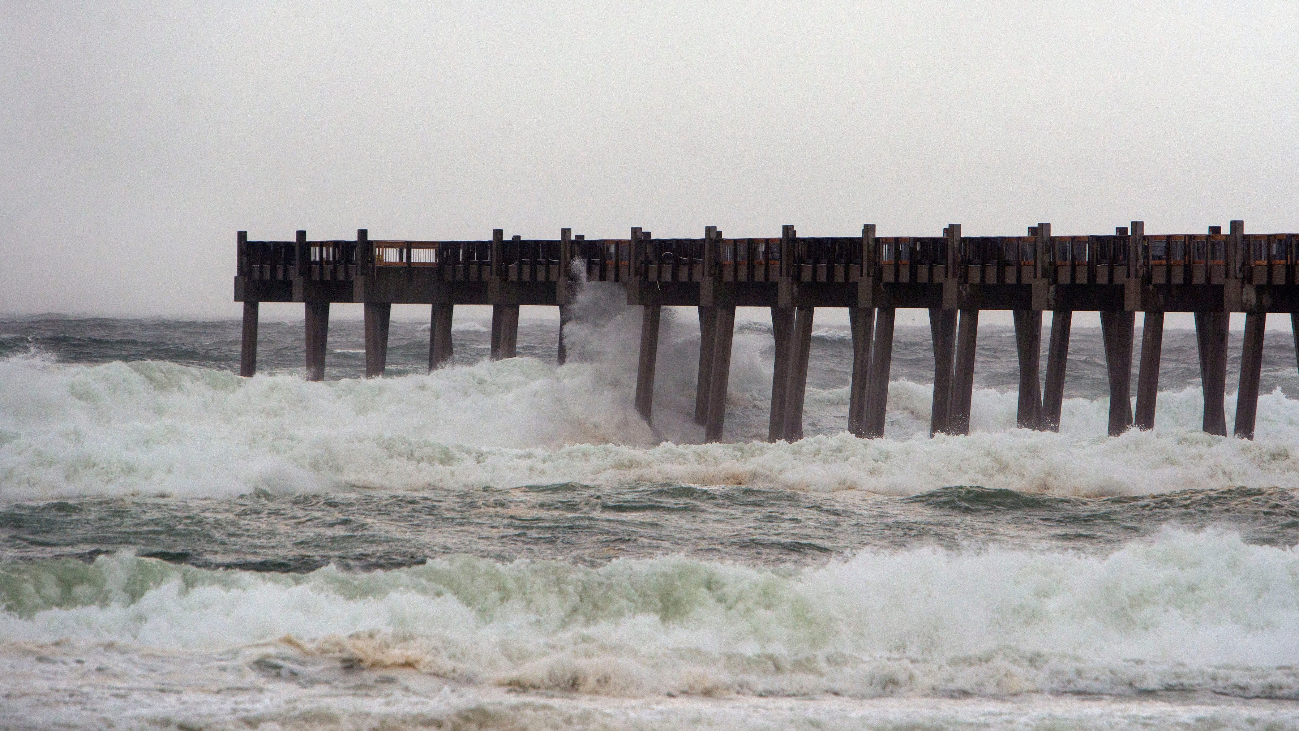 Watch: Hurricane Ida's devastating storm surge, winds in Grand Isle ahead of landfall