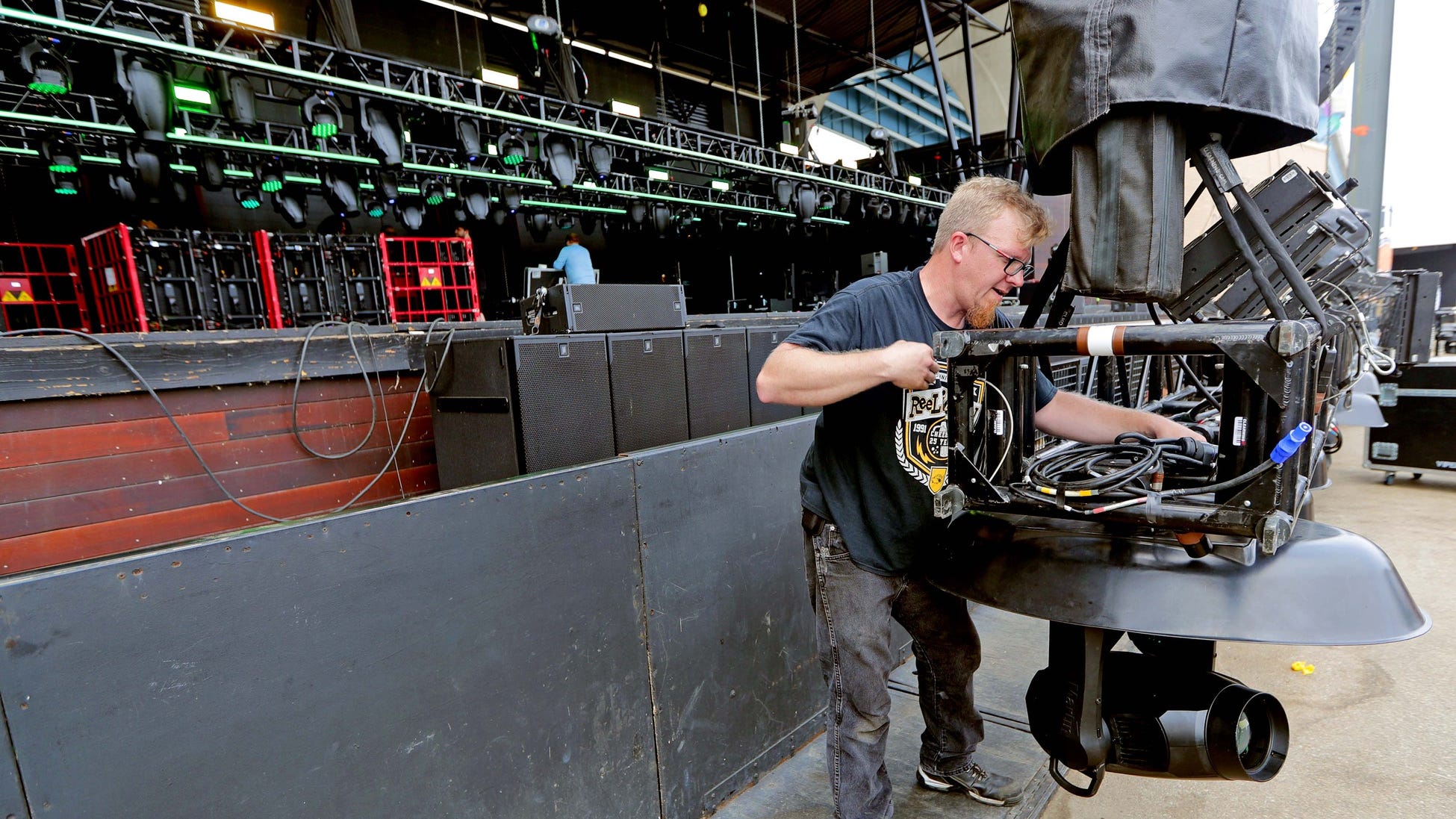 Hollywood production crews vote to authorize strike, set up showdown over streaming