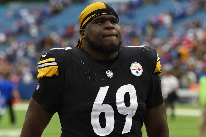 Steelers Kevin Dotson in uniform iso