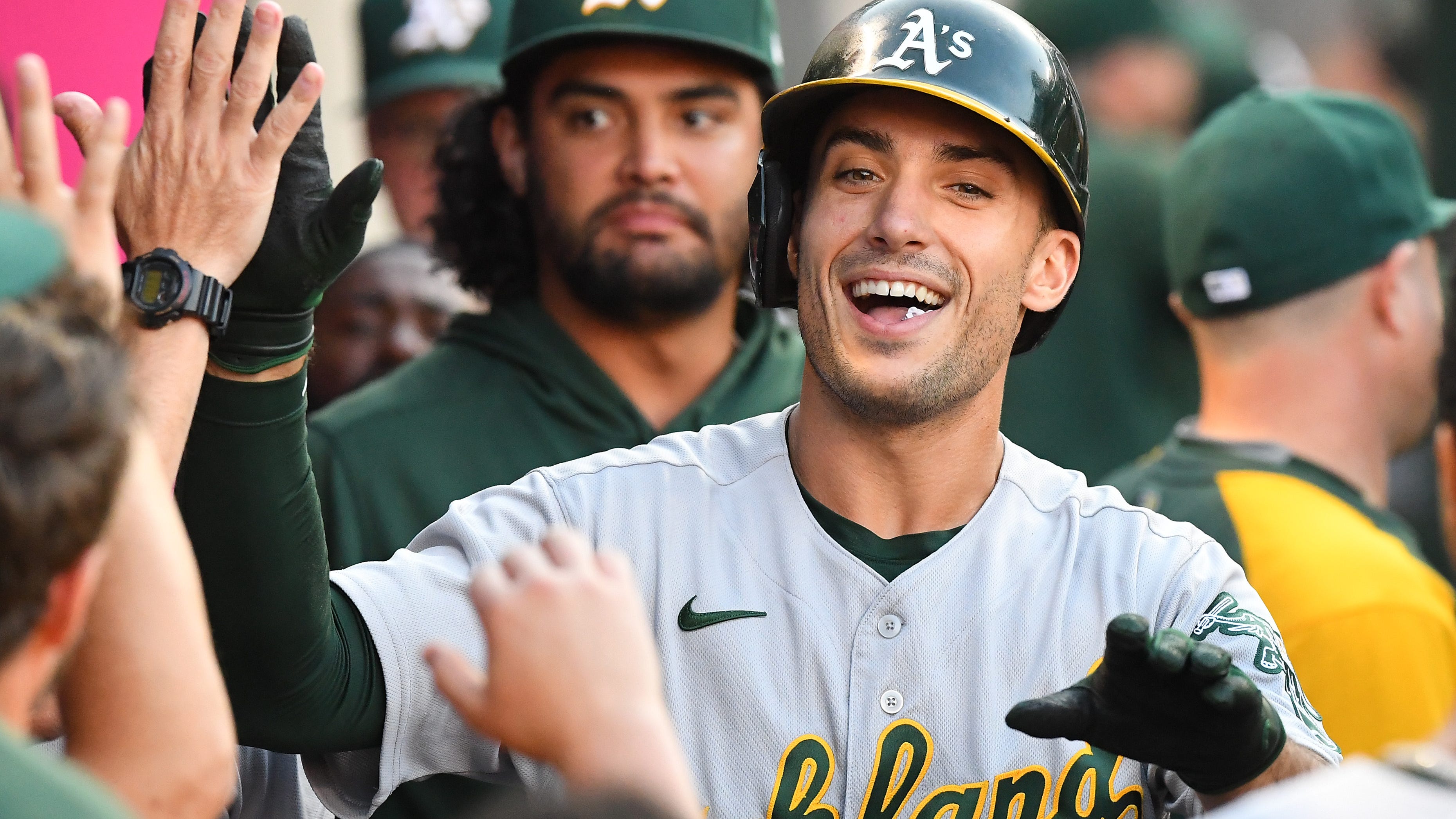 Braves sign Matt Olson to 8-year, $168M extension day after acquiring him from Oakland