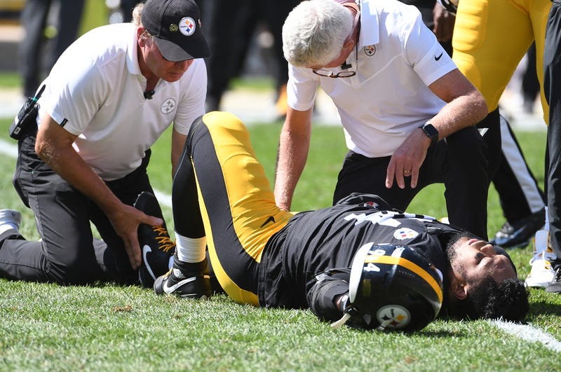 Steelers defensive end Tyson Alualu has his right ankle looked at 
