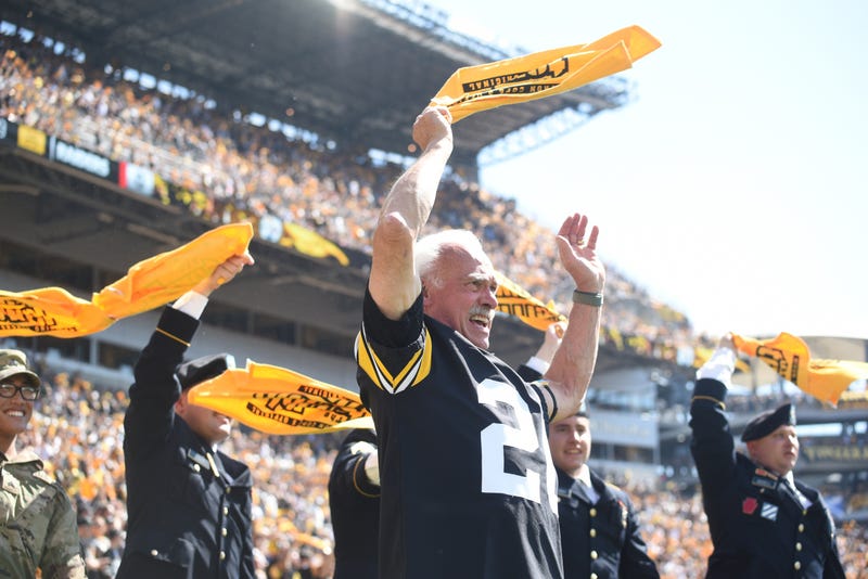 Rocky Bleier leads the Terrible Towel wave