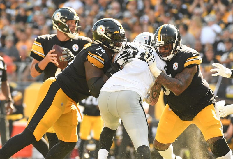 Chukwuma Okorafor and Trai Turner blocking