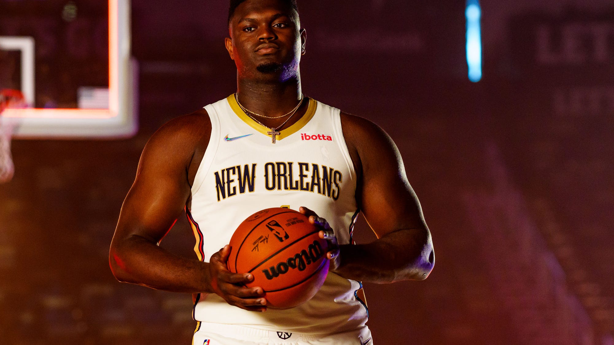 NBA reporter suggests Zion Williamson currently weighs 330 pounds