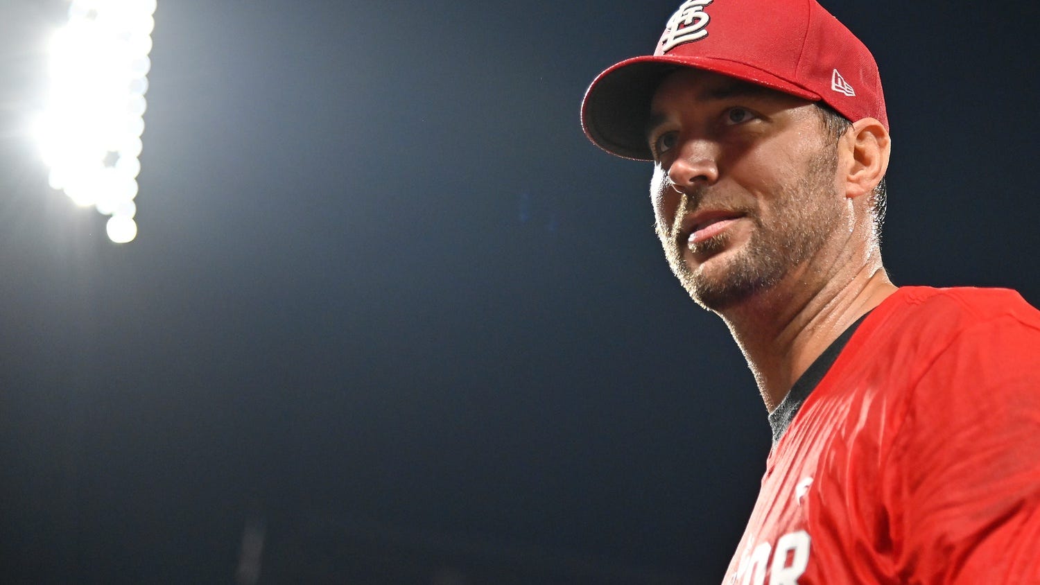 WATCH: Adam Wainwright shows off pinpoint accuracy dunking carnival clown