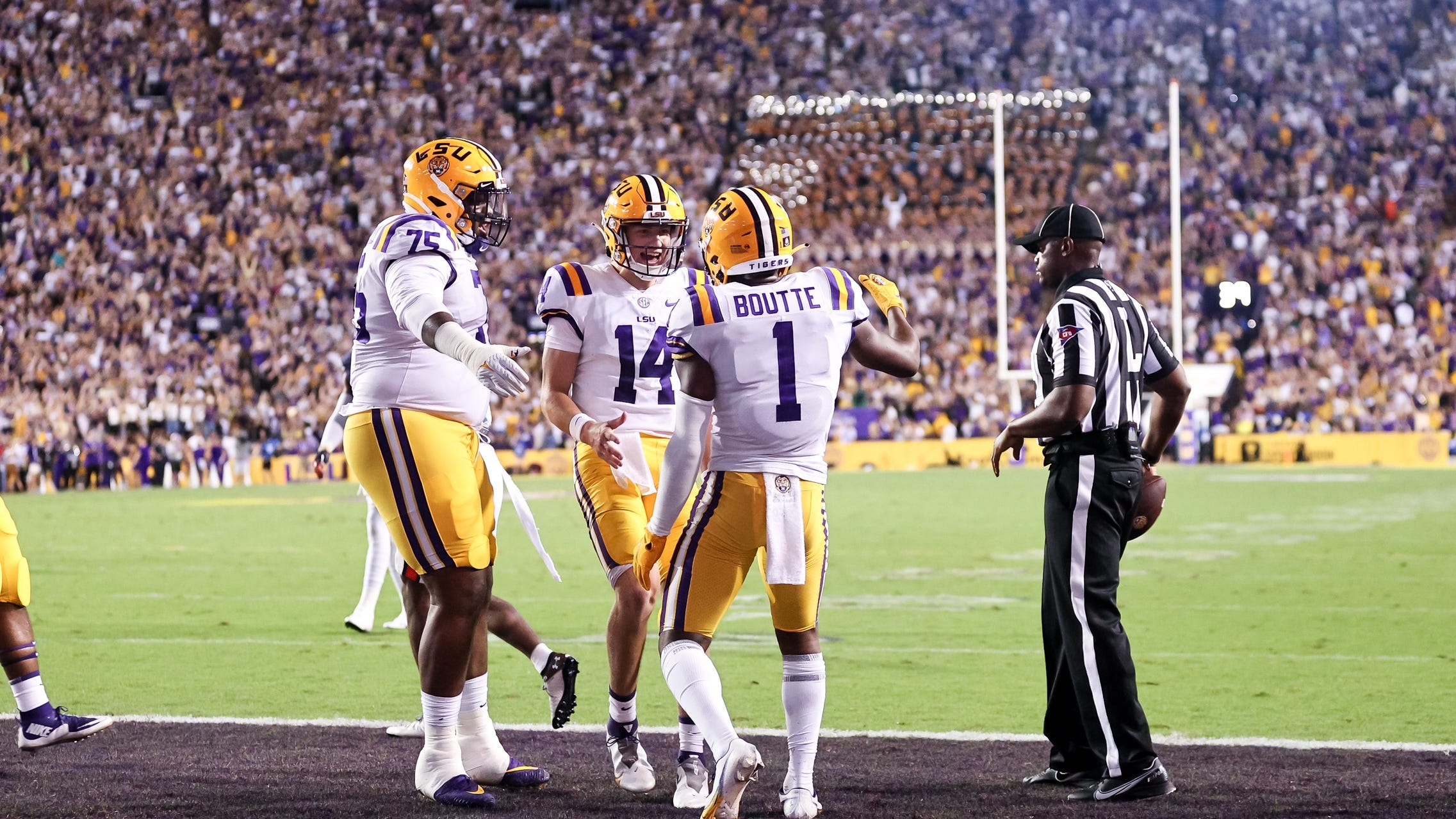 LSU vs Auburn big-play blog: See live score, top moments from Tiger Bowl