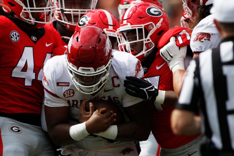 Georgia makes statement with blowout win