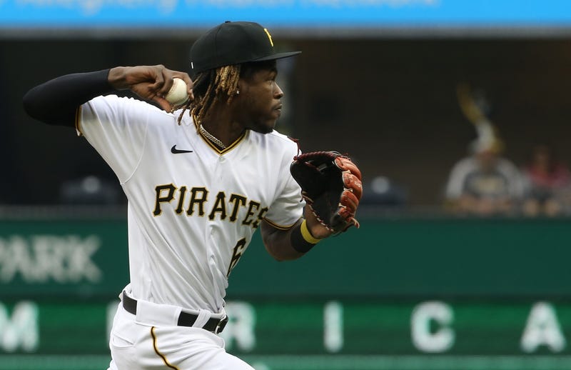 Oneil Cruz throwing from short in Pittsburgh