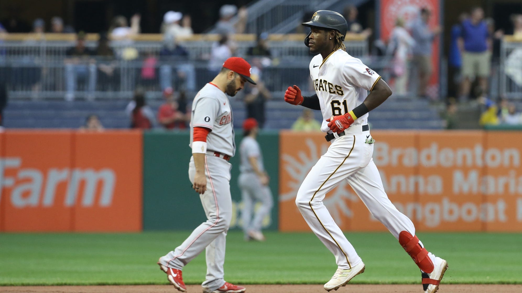 Watch: Oneil Cruz launches baseball into orbit