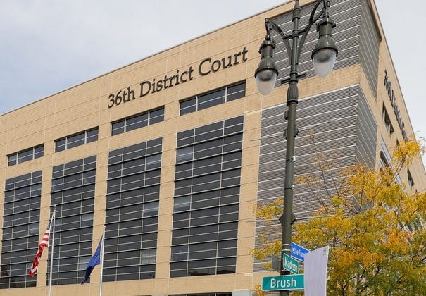 A bomb threat made at a downtown Detroit courthouse has prompted a full-scale evacuation on Thursday morning.