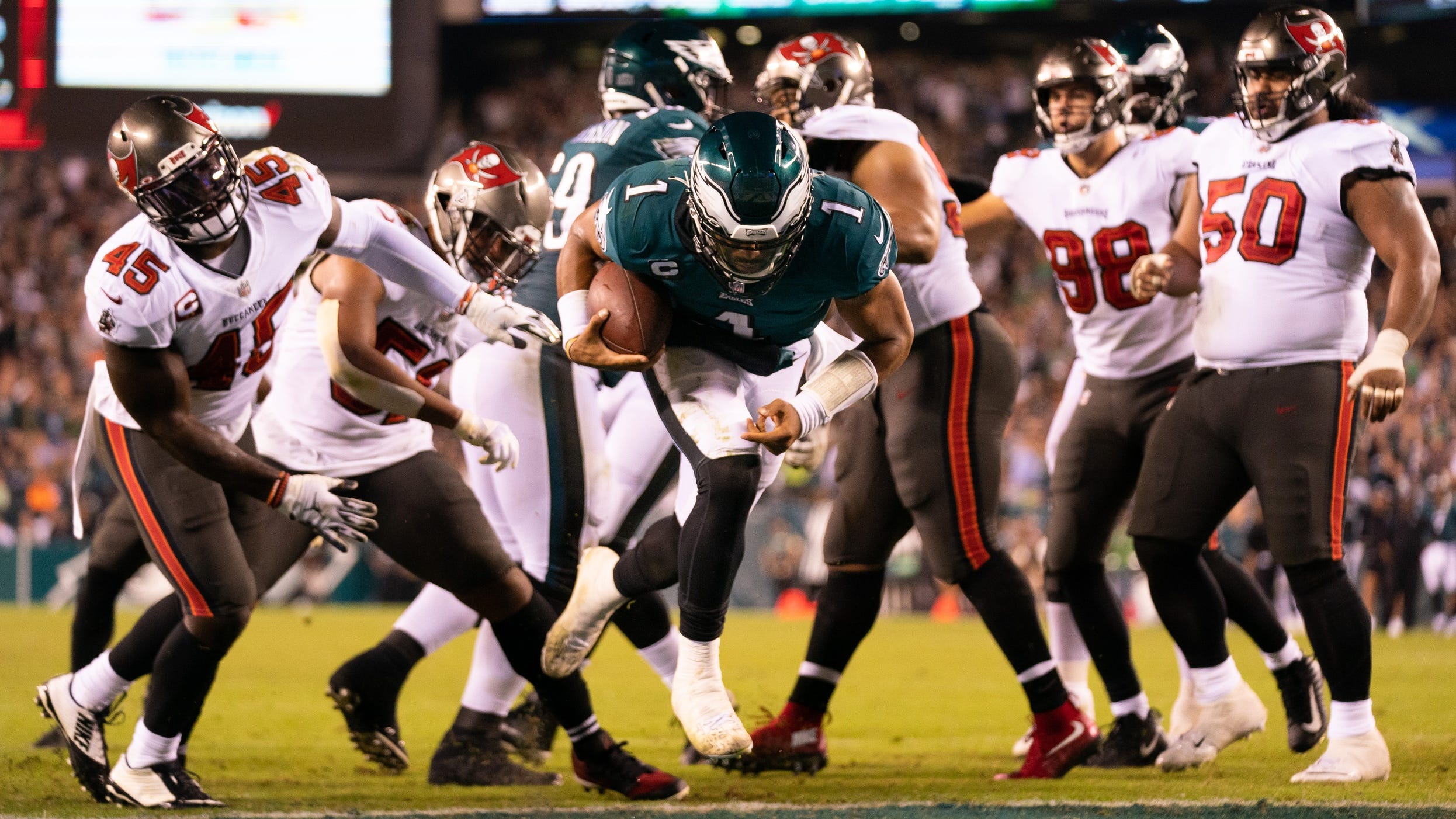 Former Eagle Seth Joyner compares Philly offense to high school football