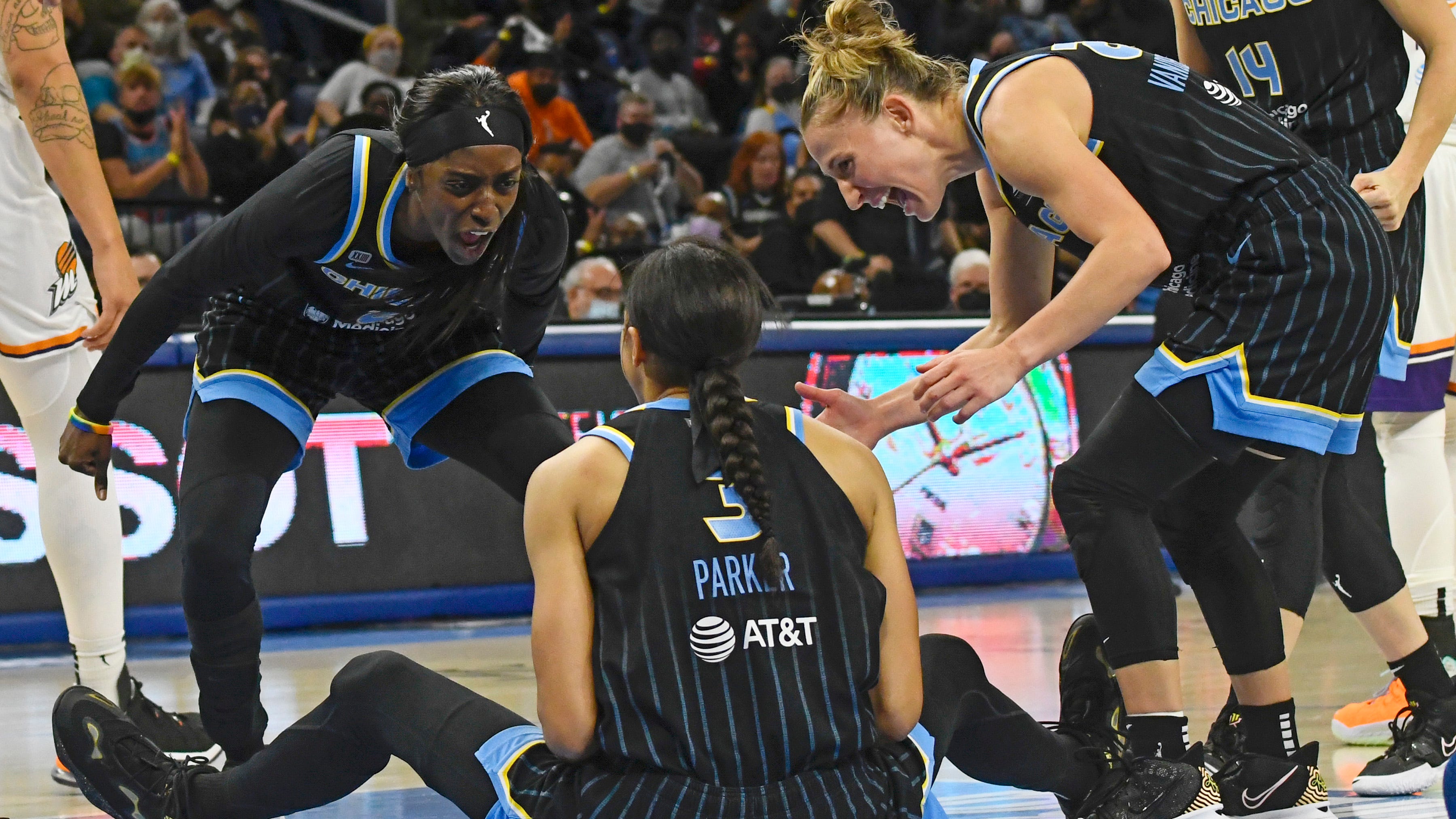 The Chicago Sky win their first WNBA championship, beating Phoenix Mercury 80-74 in Game 4