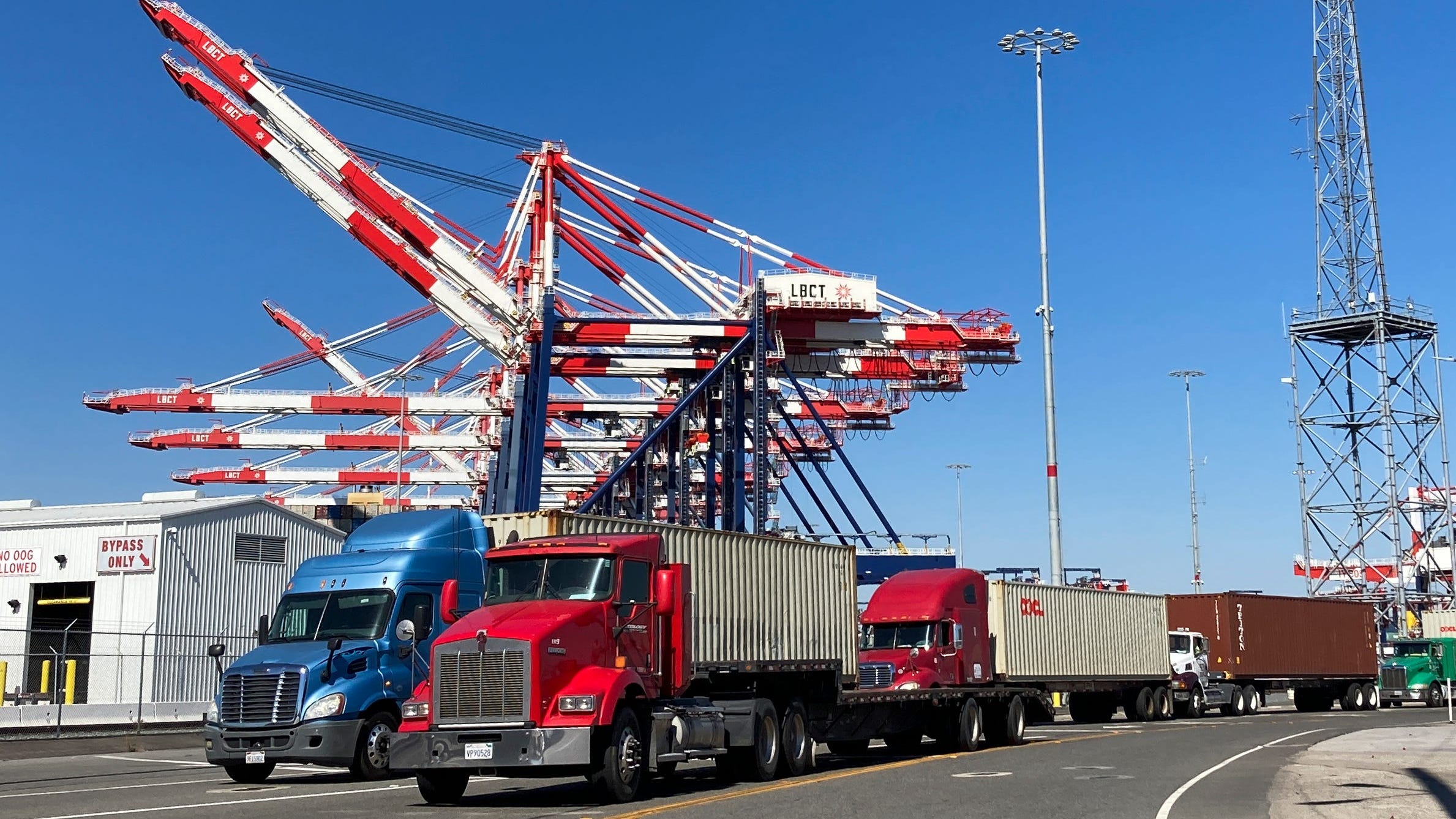Port of Long Beach works to install electric charging stations